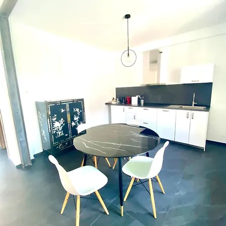 Di Vittorio Open Space Lägenhet